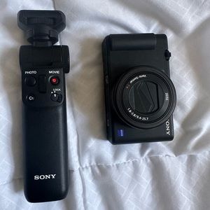 Sony ZV-1 Camera w/ Vlogging Kit